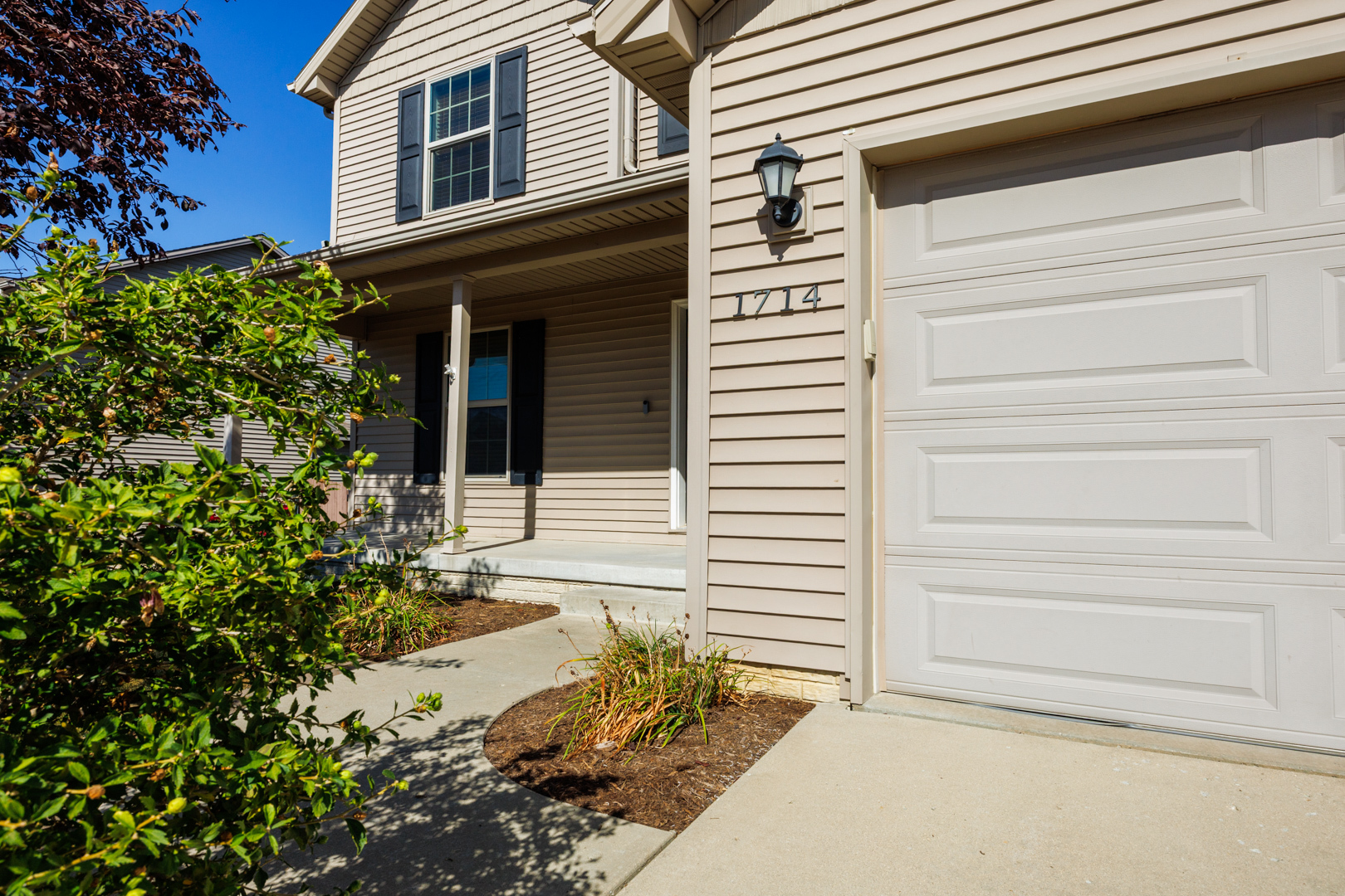 1714 Flagstone Drive Normal, IL 61761 - Photo 2 of 61