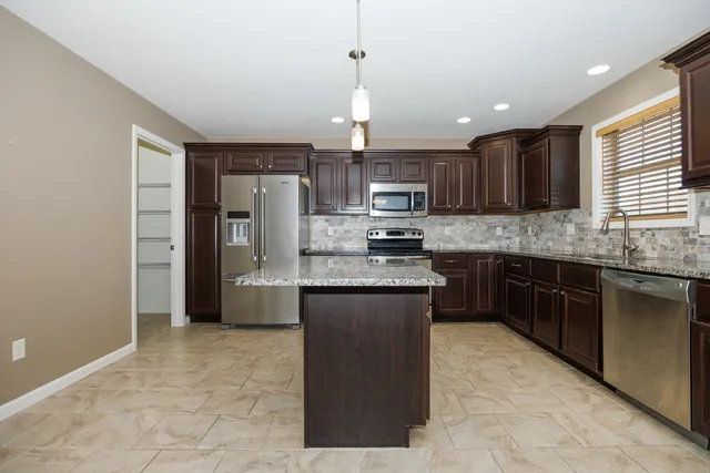 $388,500 | 1714 Flagstone Drive, Normal, IL 61761