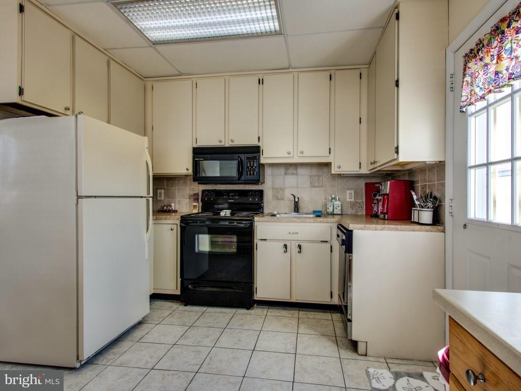 503 East Savannah Road, Unit 1 Lewes, DE 19958 - Photo 9 of 23 Gallery Image 9