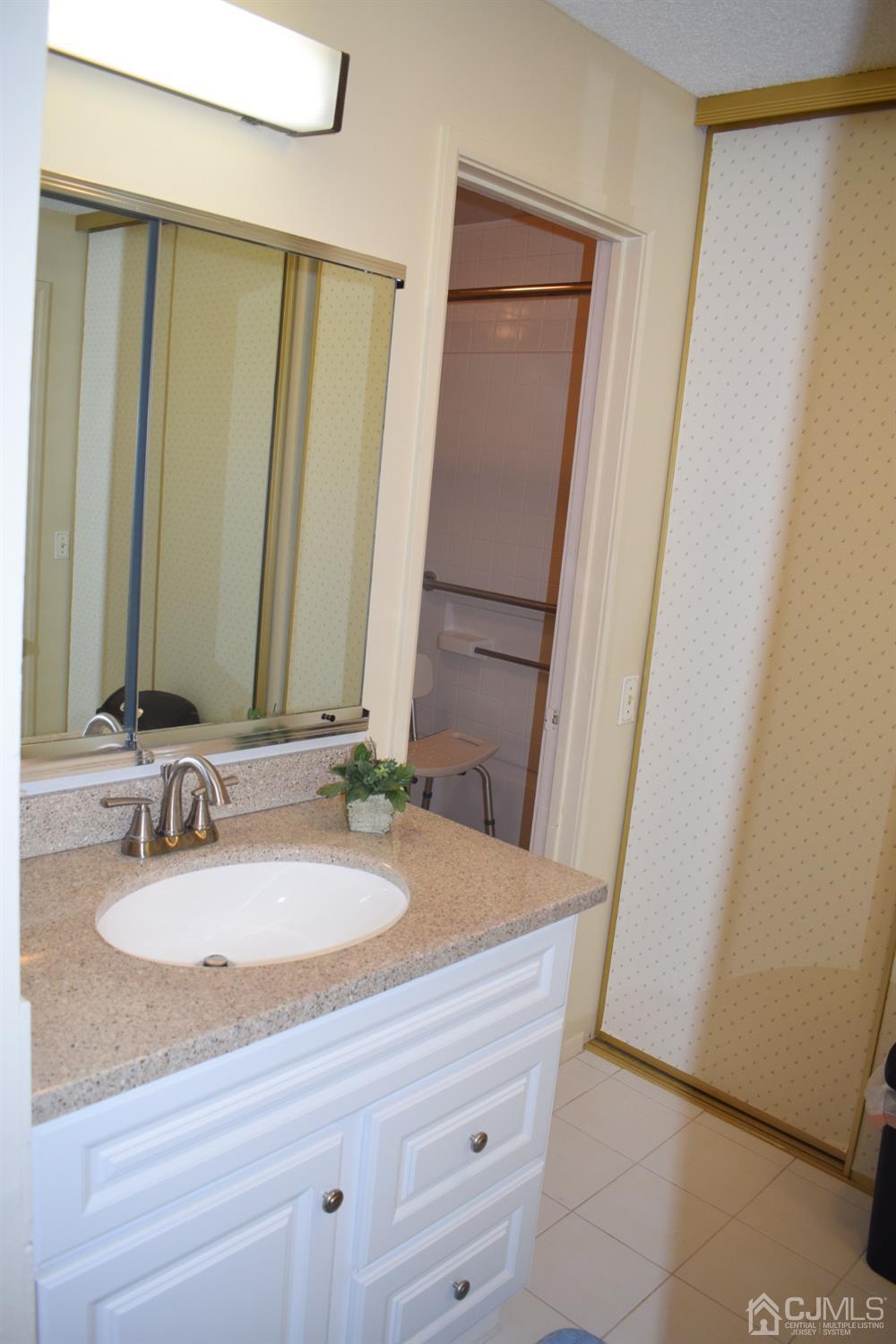 37 Haddon Road, Unit A Monroe Township, NJ 08831 - Photo 6 of 32 Gallery Image 6