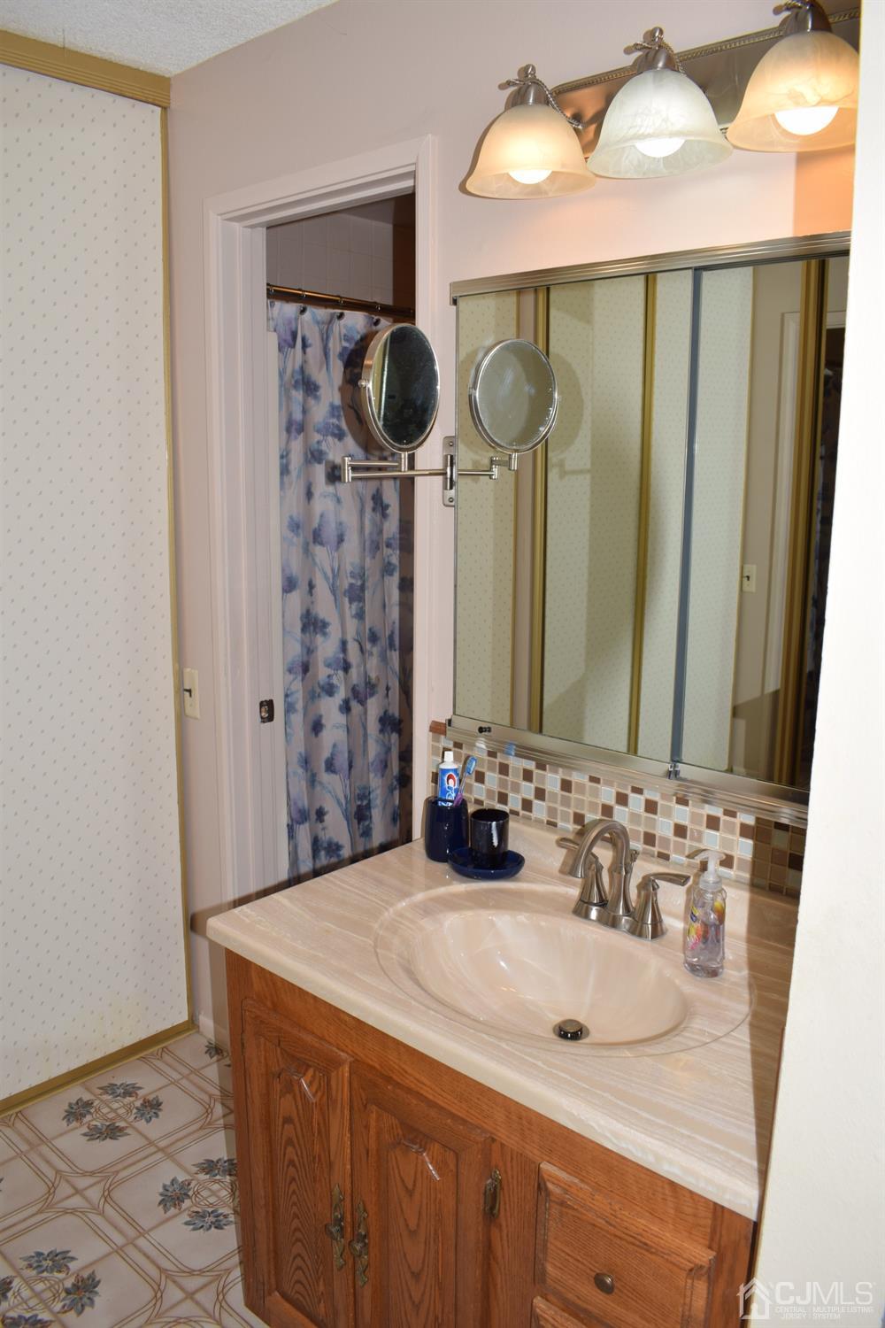 37 Haddon Road, Unit A Monroe Township, NJ 08831 - Photo 9 of 32 Gallery Image 9