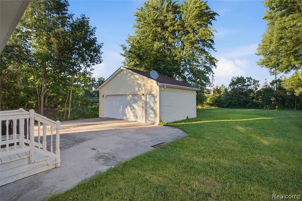 4118 Devon Road Royal Oak, MI 48073 - Photo 22 of 25