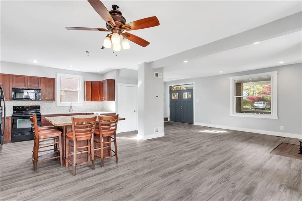 6 Newport Road Pittsburgh, PA 15221 - Photo 7 of 25 Gallery Image 7