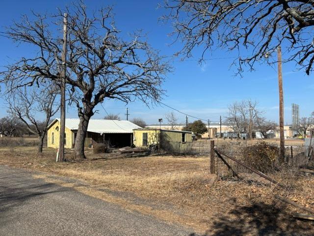 501 East 19th Street Cisco, TX 76437 - Photo 3 of 4