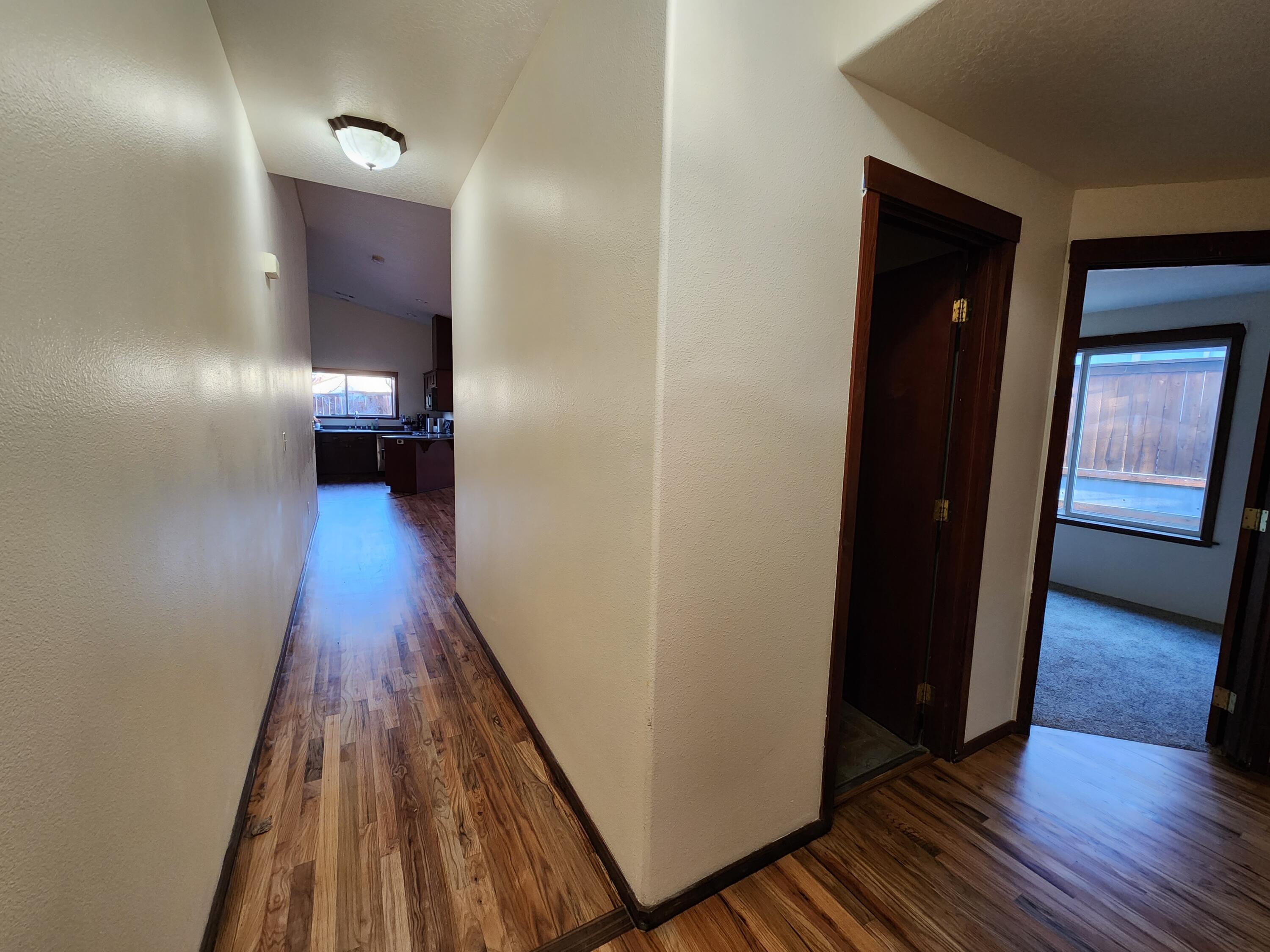 116 Graham Way Talent, OR 97540 - Photo 10 of 25 front hall to living area