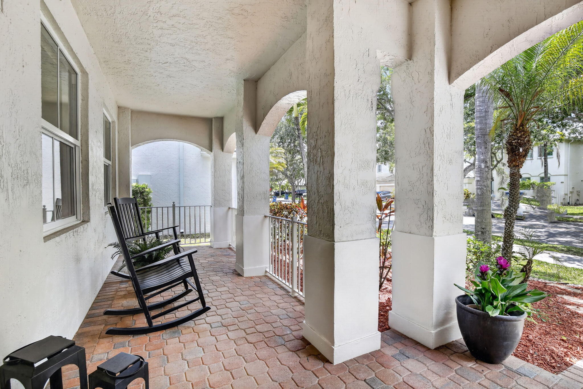 4299 Laurel Ridge Circle Weston, FL 33331 - Photo 16 of 103 a view of an entryway with wooden floor