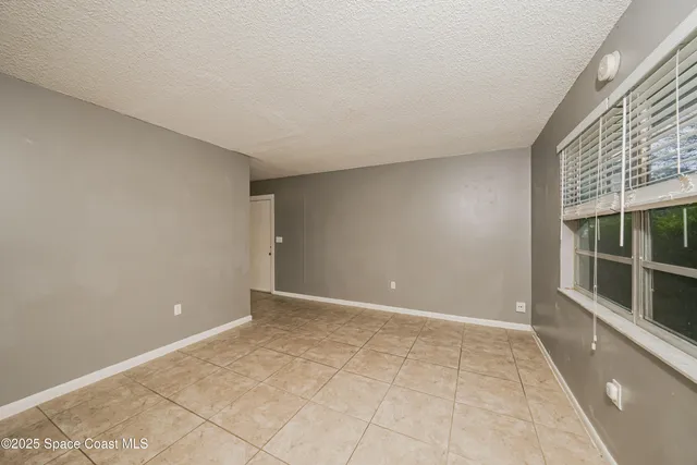 $1,885 | 7500 Coquina Avenue, Fort Pierce, FL 34951