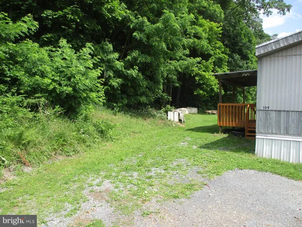 $875 | 109 Manges Street, Everett, PA 15537