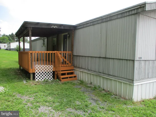 $875 | 109 Manges Street, Everett, PA 15537