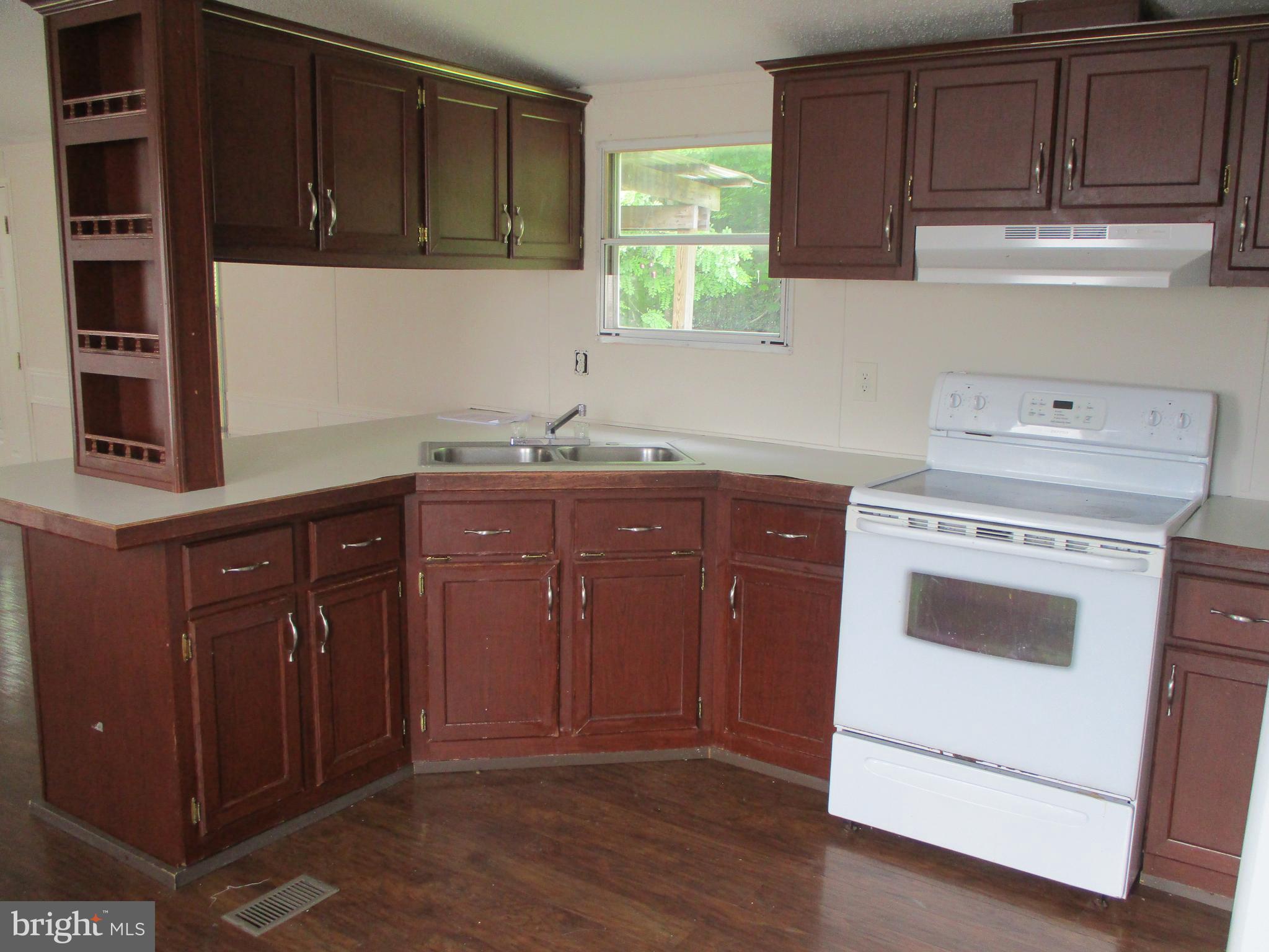 109 Manges Street Everett, PA 15537 - Photo 4 of 19 Kitchen