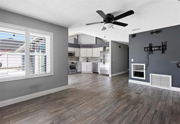 $2,900 | 5517 Loma Vista Drive East, Davenport, FL 33896