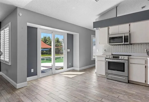 $2,900 | 5517 Loma Vista Drive East, Davenport, FL 33896