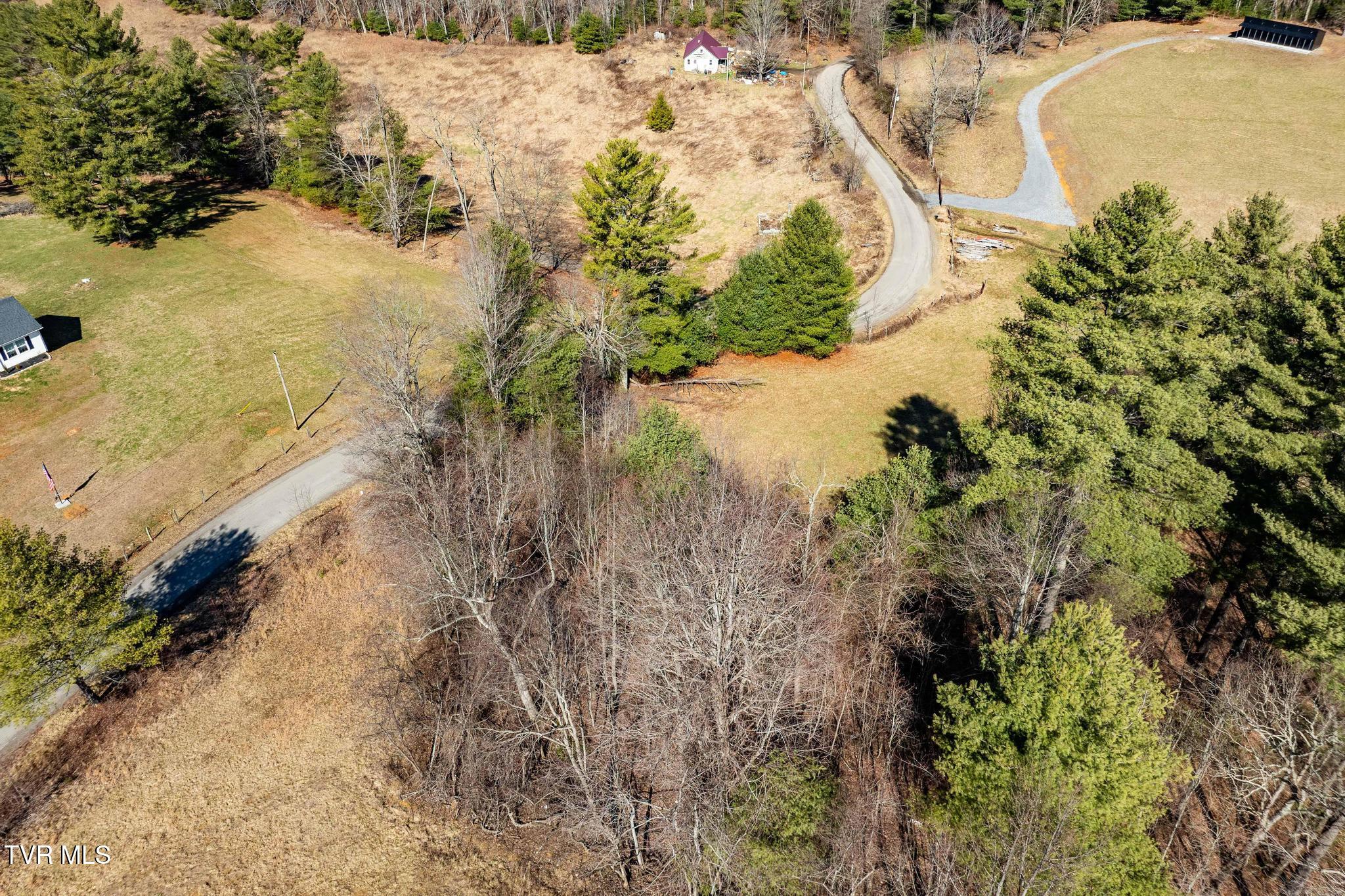 828 Red Brush Road Mountain City, TN 37683 - Photo 16 of 29 828 Red Brush Road (20 of 33)