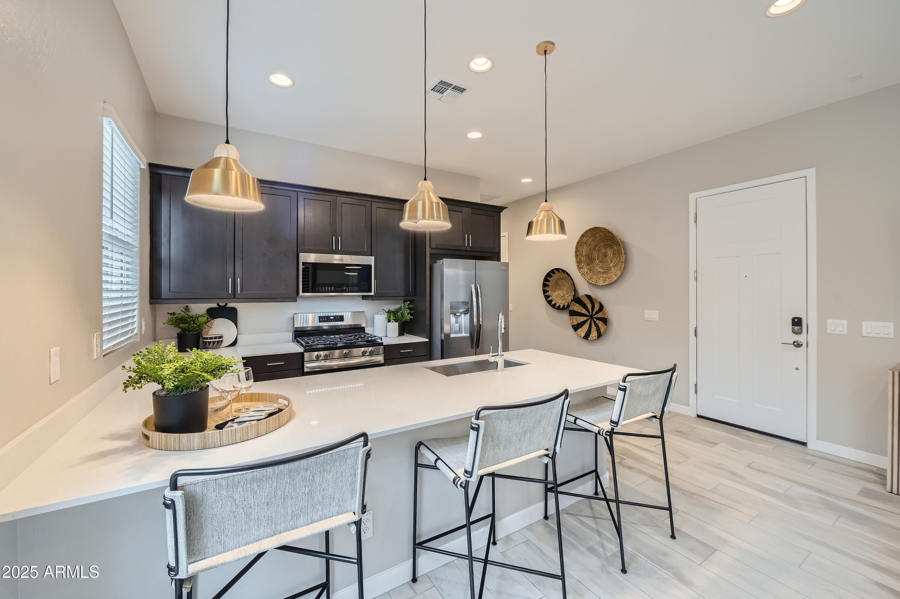 3229 West Via Dona Road Phoenix, AZ 85083 - Photo 18 of 22 NG Kitchen