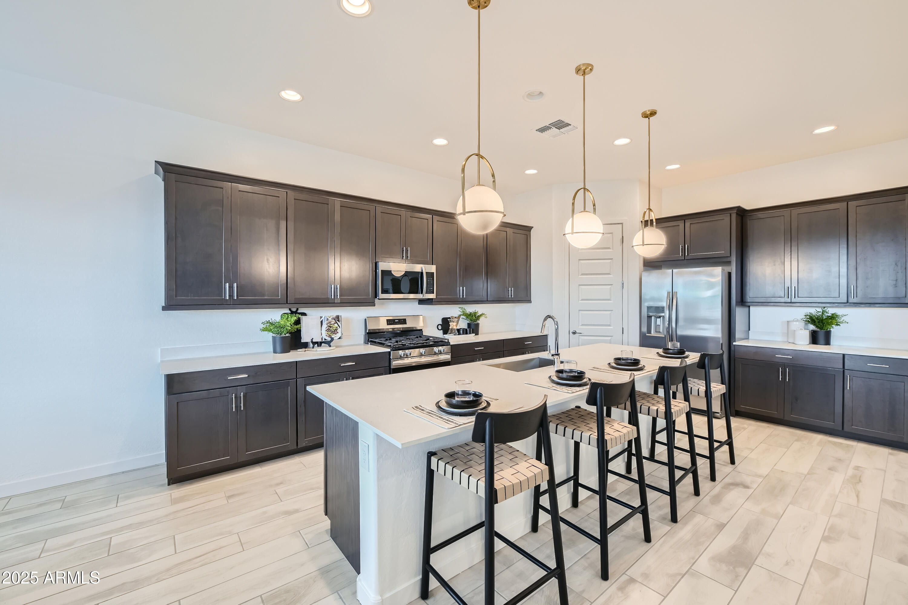 3229 West Via Dona Road Phoenix, AZ 85083 - Photo 3 of 22 Kitchen