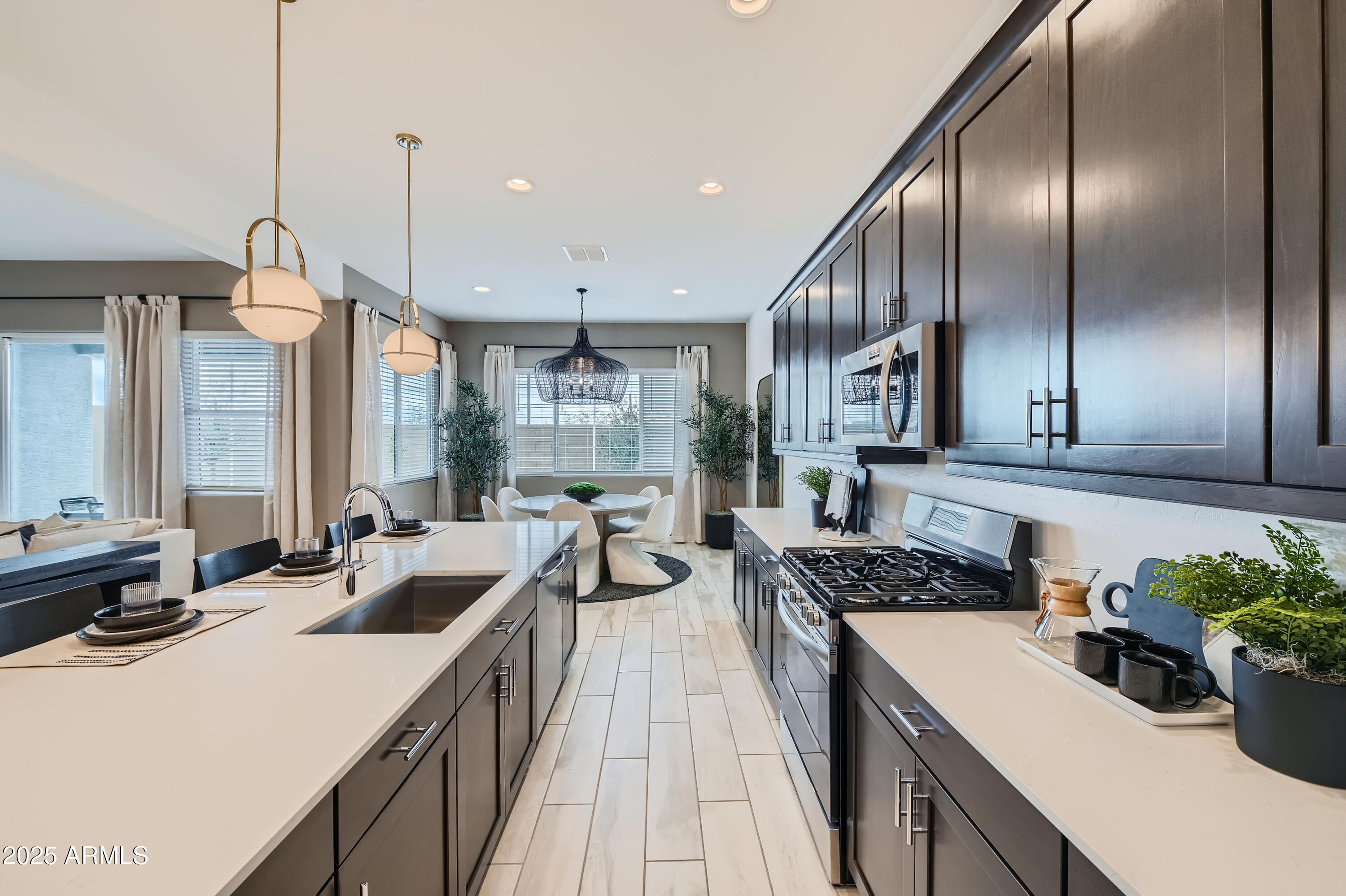 3229 West Via Dona Road Phoenix, AZ 85083 - Photo 4 of 22 Kitchen