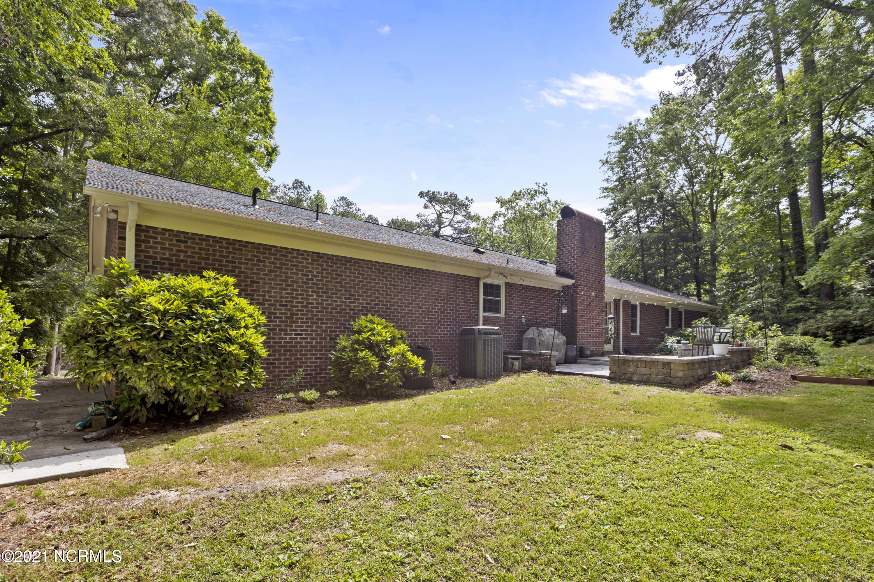 202 King George Road Greenville, NC 27858 - Photo 11 of 38 202 King George-11