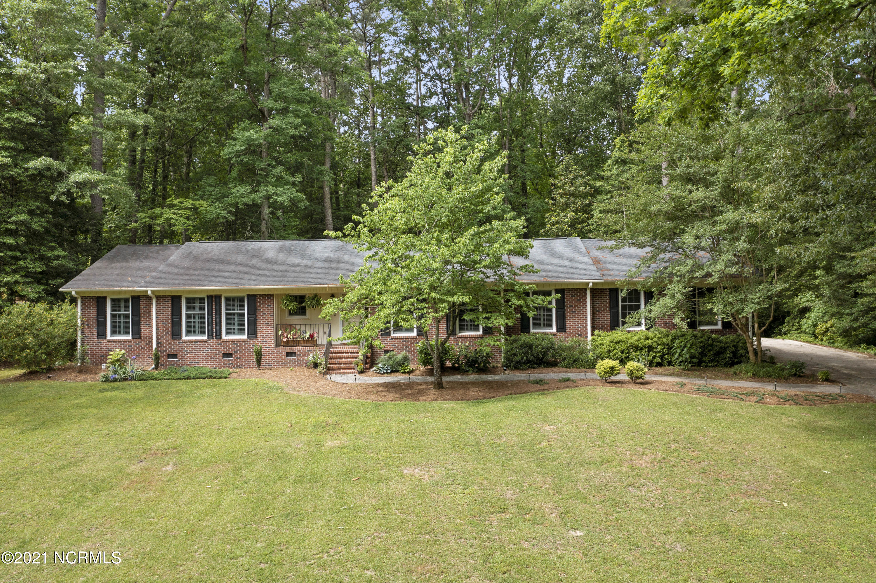 202 King George Road Greenville, NC 27858 - Photo 2 of 38 202 King George-1-2