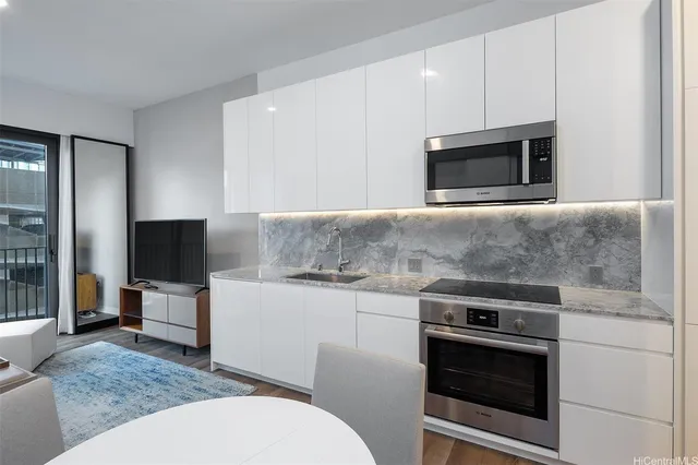 $2,600 | 987 Queen Street, Unit 708, Honolulu, HI 96814