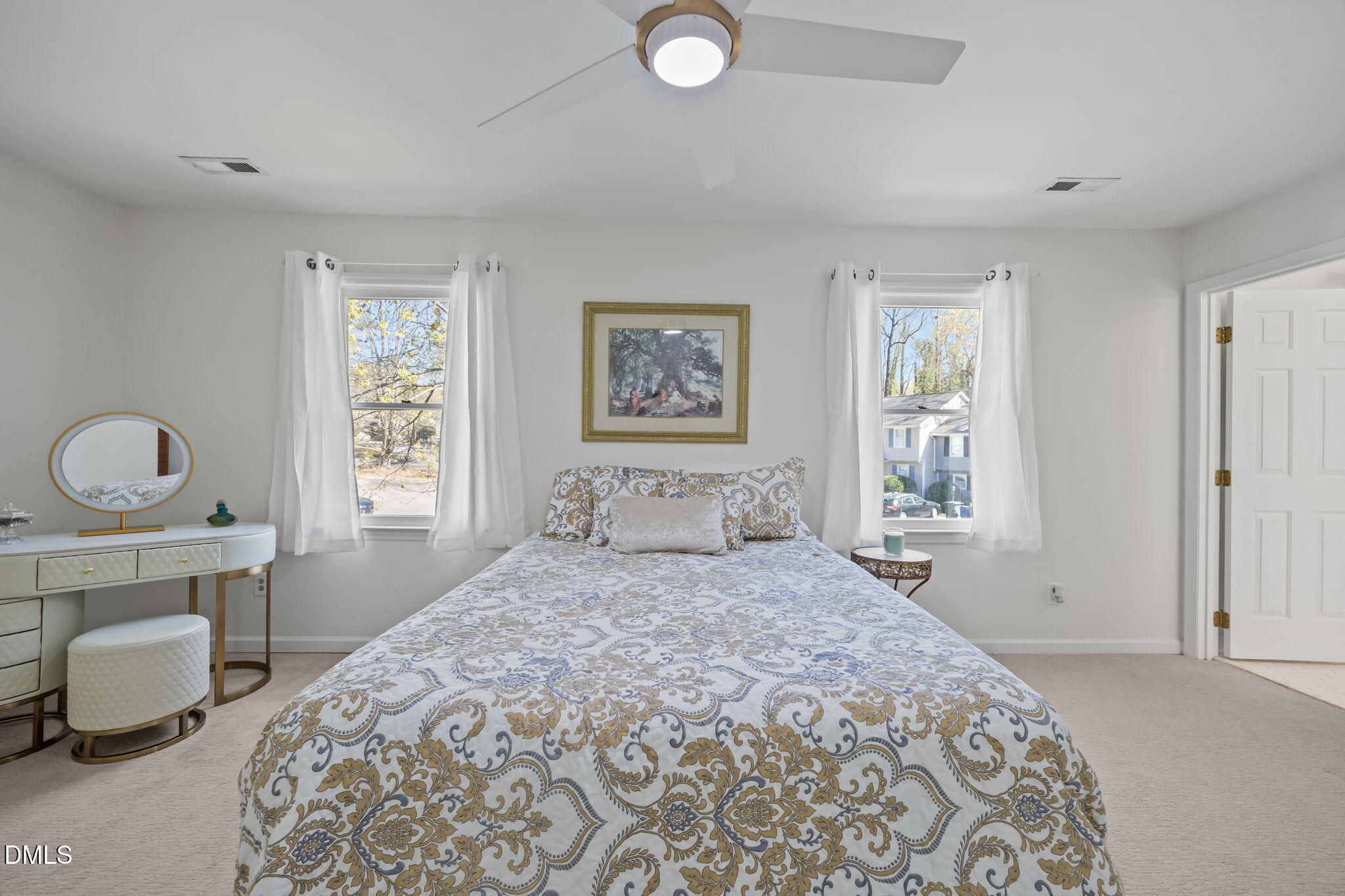 1401 Mapleside Court Raleigh, NC 27609 - Photo 15 of 39 42-web-or-mls-IMG_1563