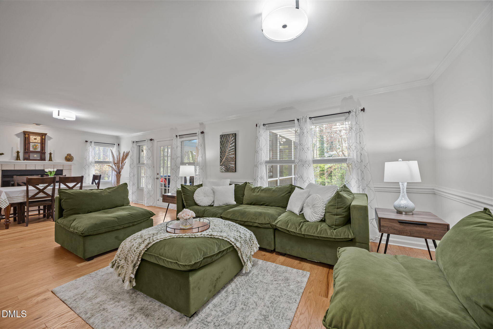 1401 Mapleside Court Raleigh, NC 27609 - Photo 10 of 39 32-web-or-mls-IMG_1513