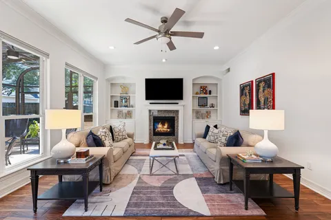 $1,035,000 | 4313 Dorothy Street, Bellaire, TX 77401