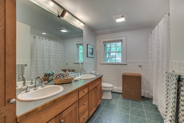 149 Prospect Street Reading, MA 01867 - Photo 21 of 30 Gallery Image 21
