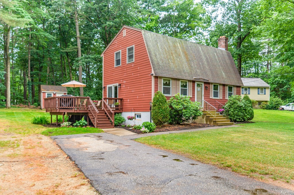 15 Emery Road Townsend, MA 01469 - Photo 1 of 31 Gallery Image 1