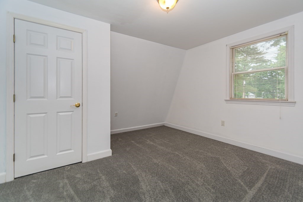 15 Emery Road Townsend, MA 01469 - Photo 20 of 31 Gallery Image 20