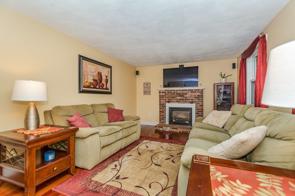 15 Emery Road Townsend, MA 01469 - Photo 7 of 31 Gallery Image 7