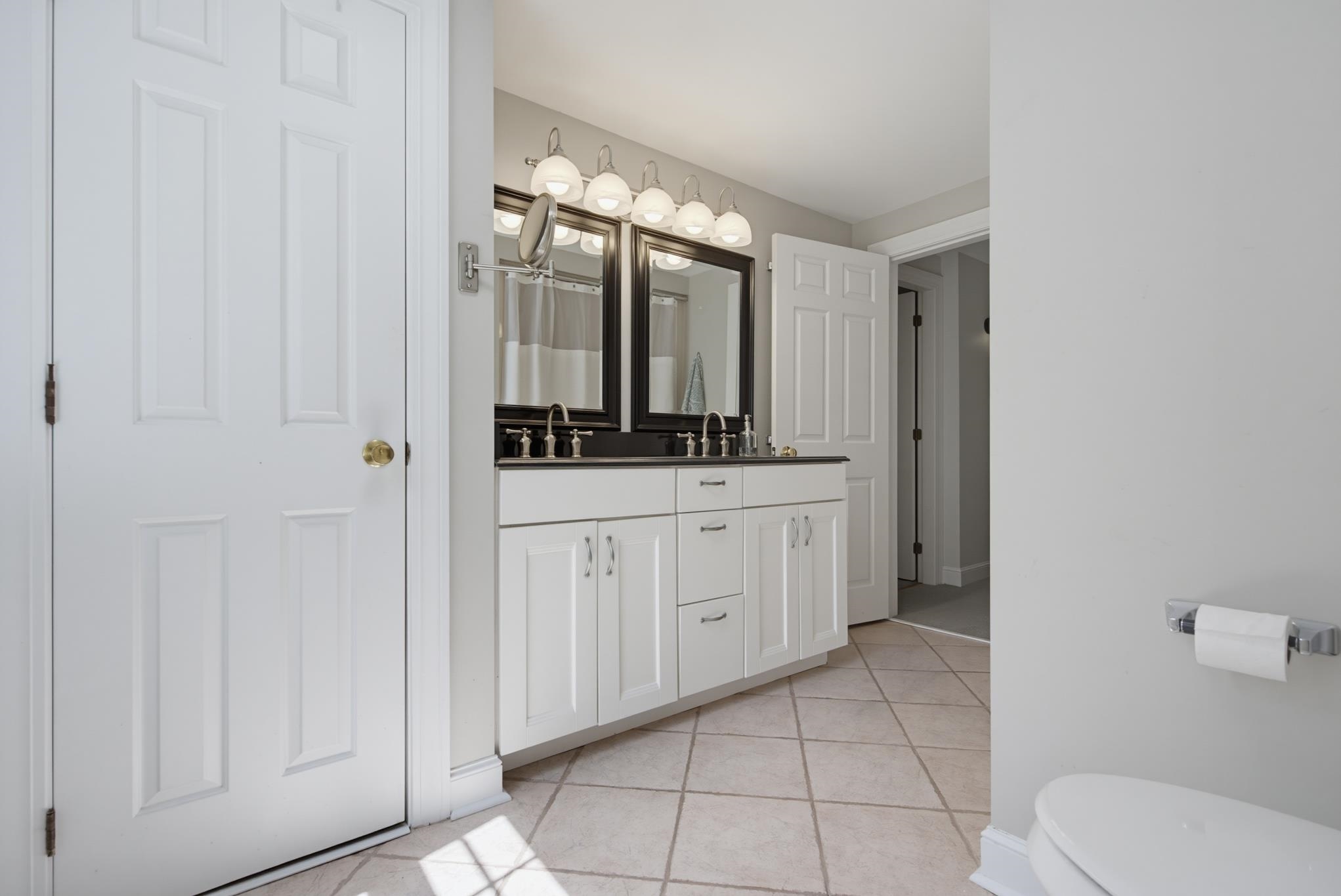 2 Coach Road Exeter, NH 03833 - Photo 20 of 39