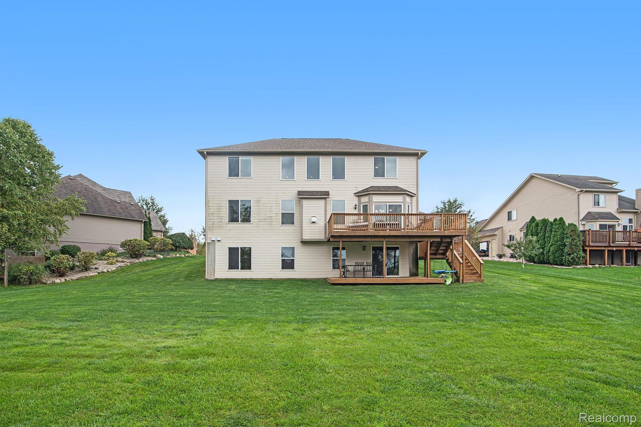 1377 Ridge View Court Grand Blanc, MI 48439 - Photo 30 of 36 5.jpg