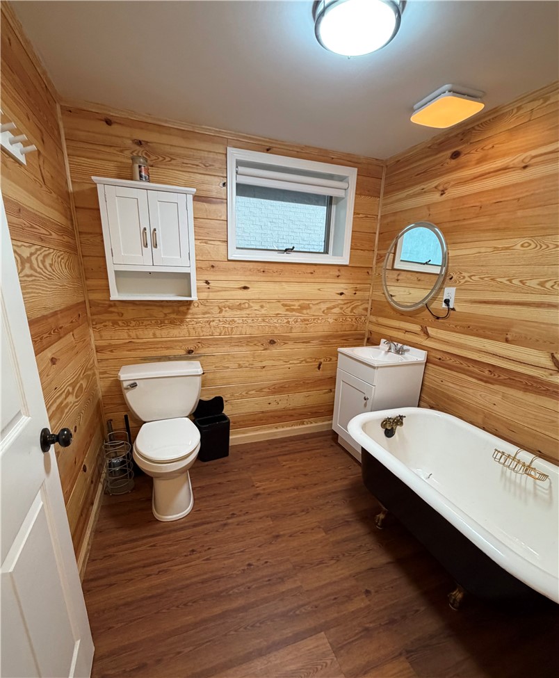 110 Kenneth Drive Anderson, SC 29626 - Photo 24 of 35 Bathroom