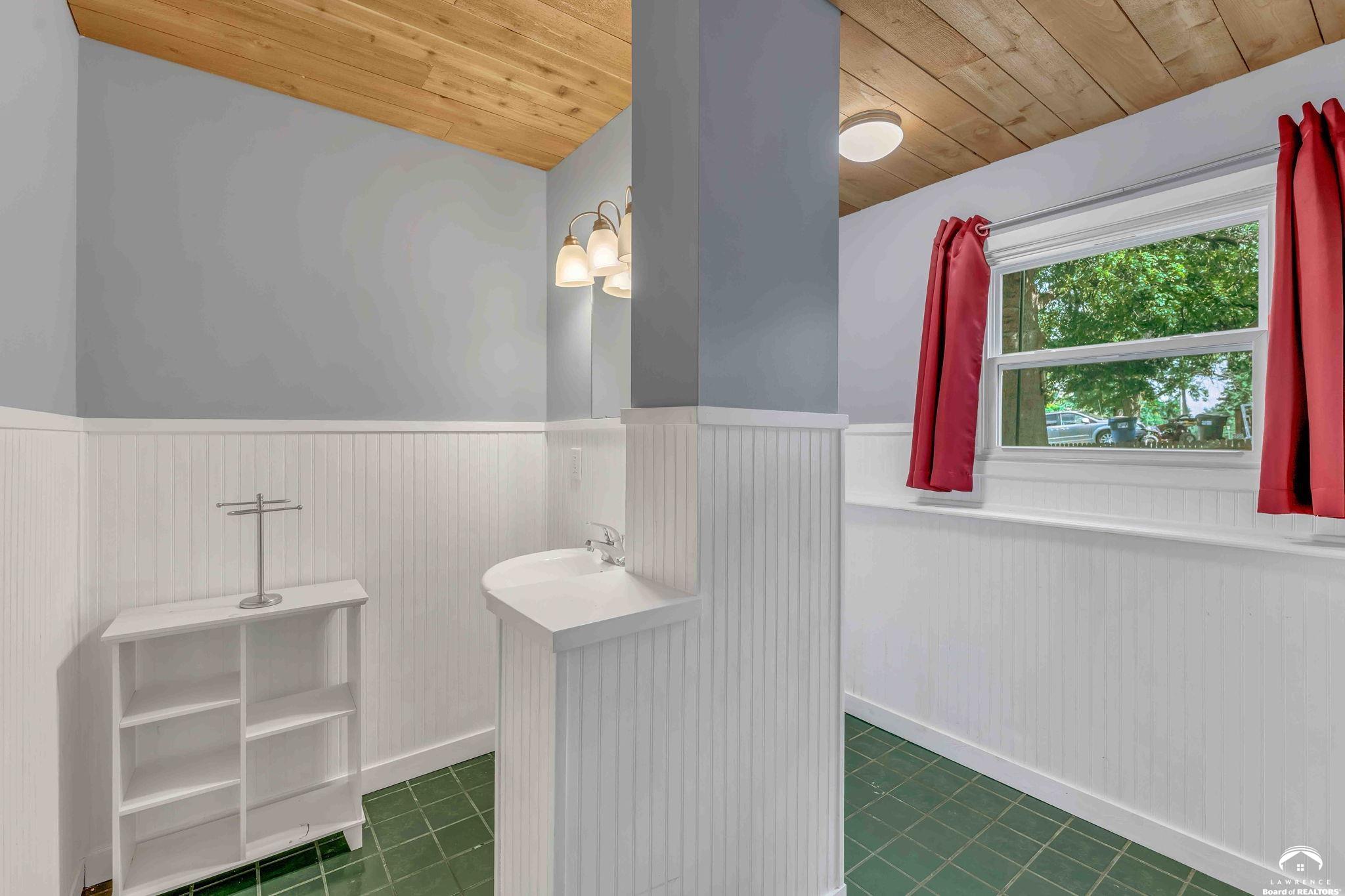 3403 Trail Road Lawrence, KS 66049 - Photo 33 of 51
