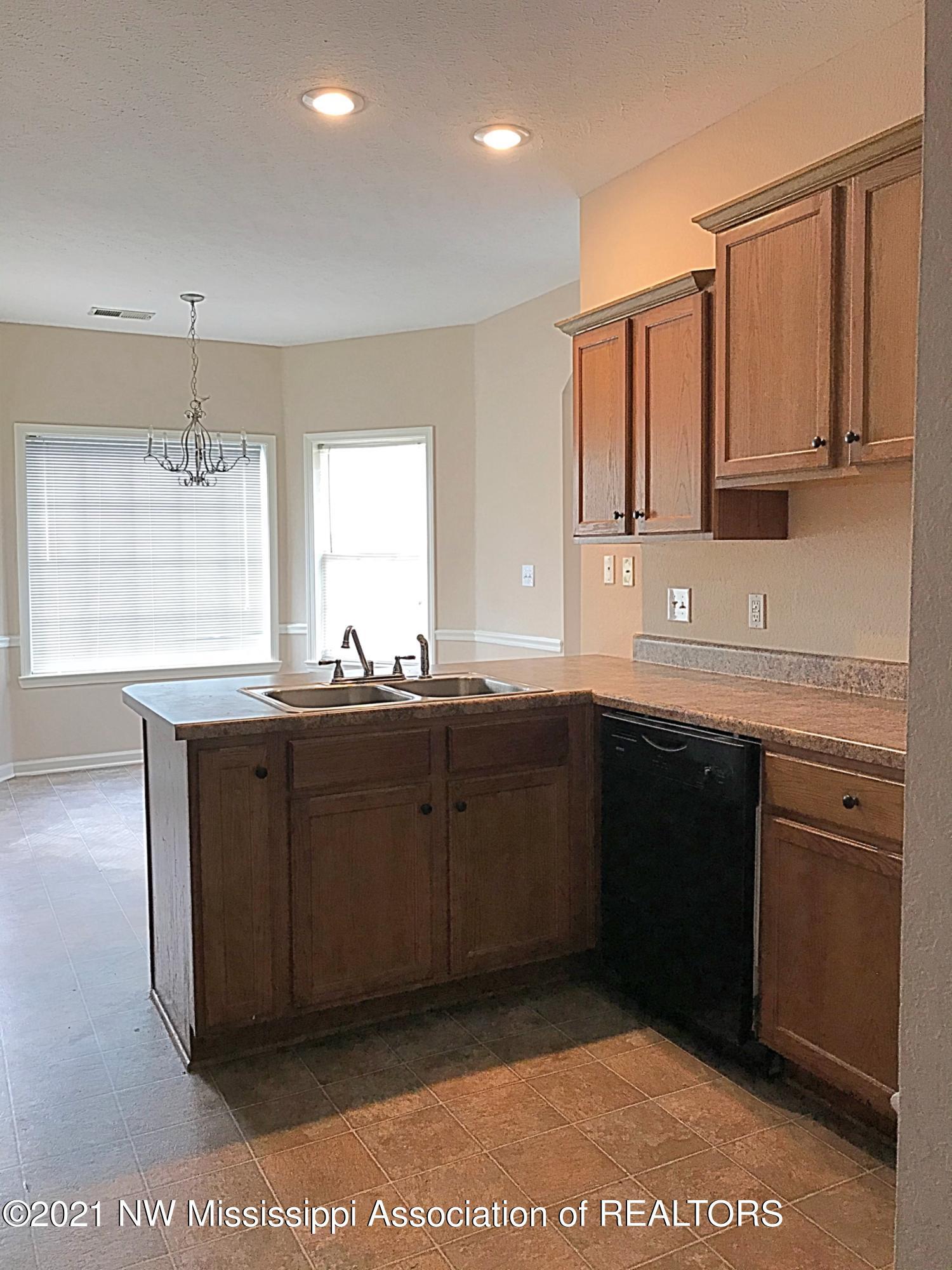 7397 Redbud Road Olive Branch, MS 38654 - Photo 10 of 28 045ADB7E-F1B0-452D-8E0E-7ED44466BCA8