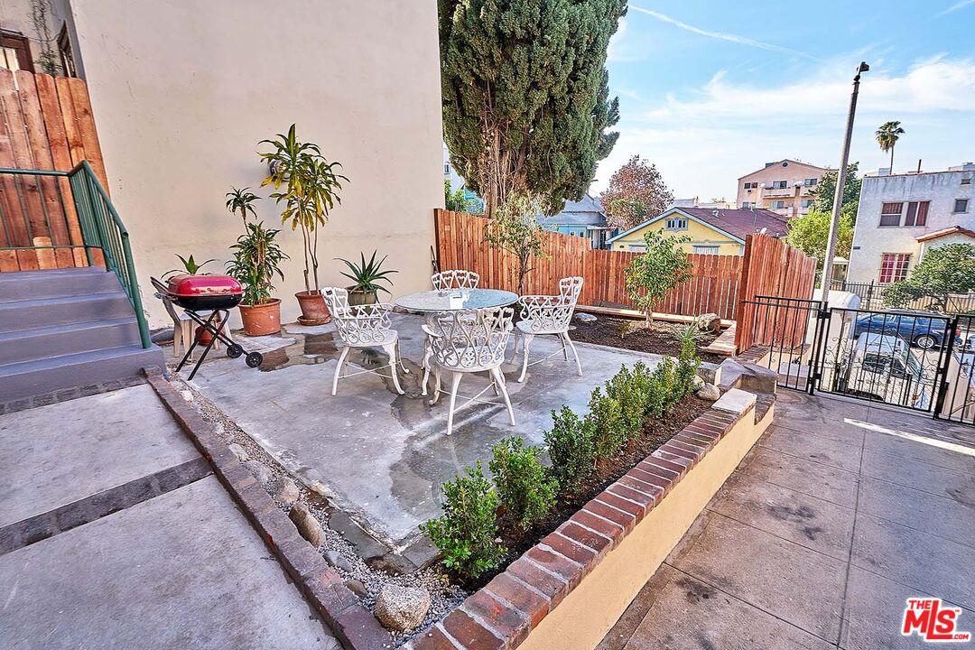 826 South Park View Street, Unit 1 Los Angeles, CA 90057 - Photo 13 of 14 an outdoor space with furniture
