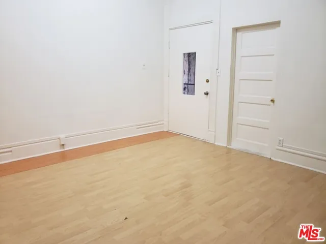 an empty room with an empty space