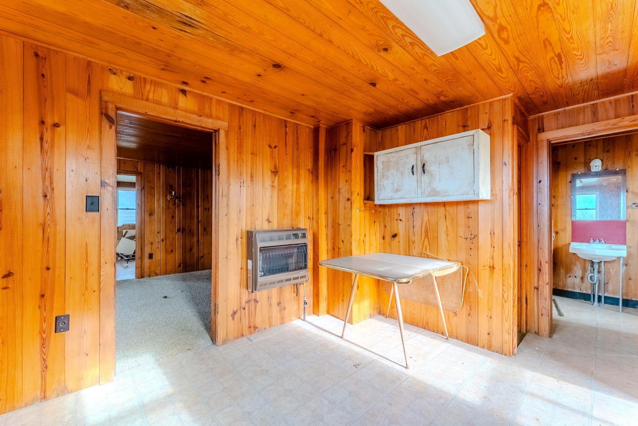 608 South Lake View Street Silver Lake, IN 46982 - Photo 8 of 21