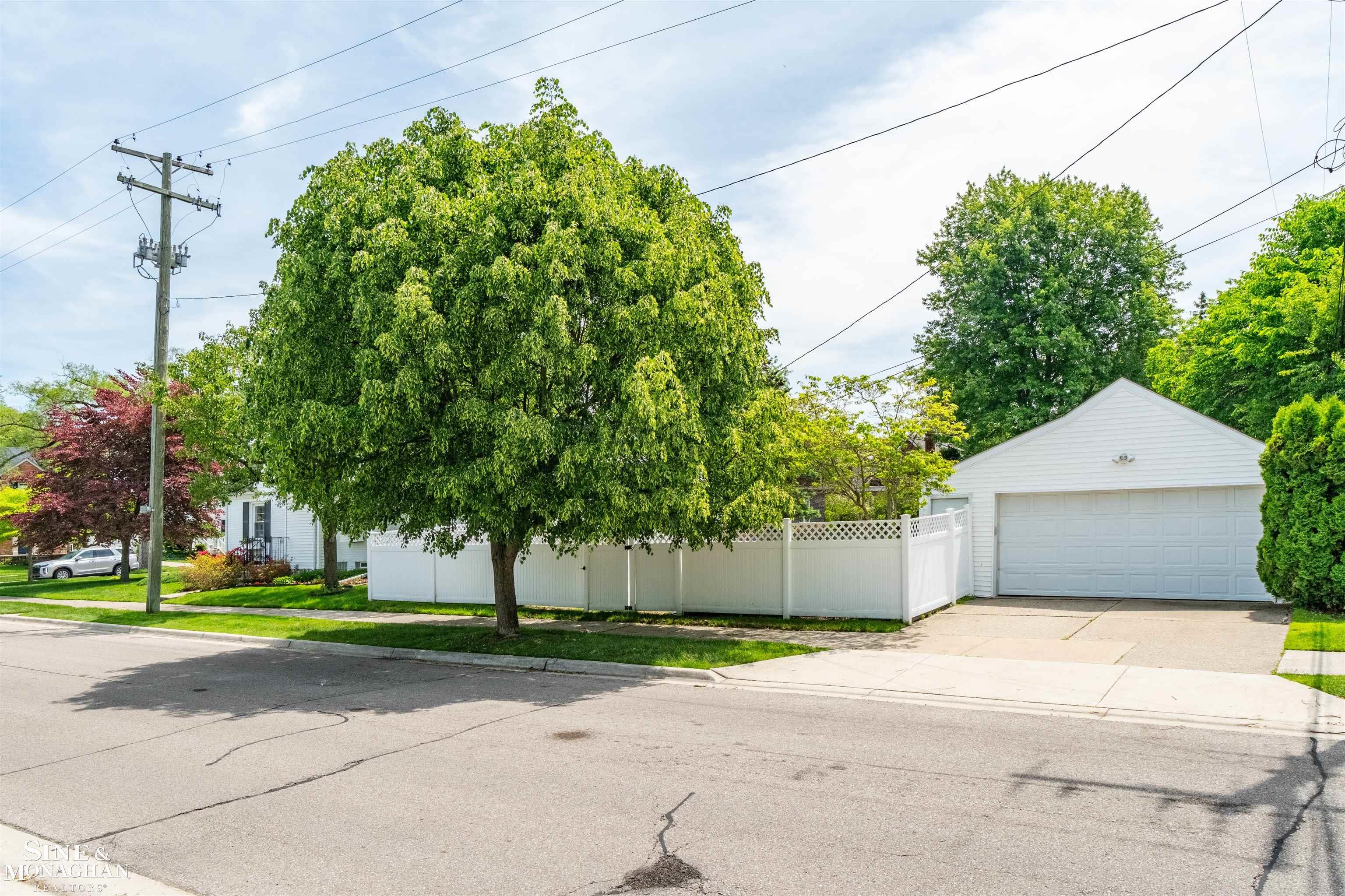 901 Lincoln Road Grosse Pointe, MI 48230 - Photo 54 of 56