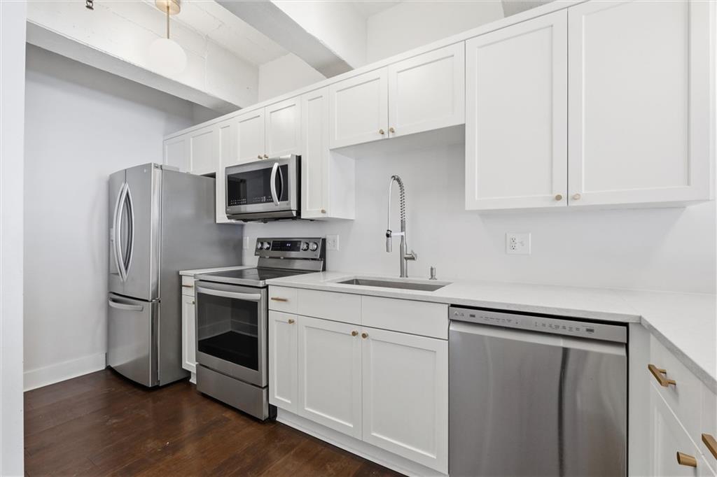 3001 Gillham Road, Unit 201 Kansas City, MO 64108 - Photo 12 of 30