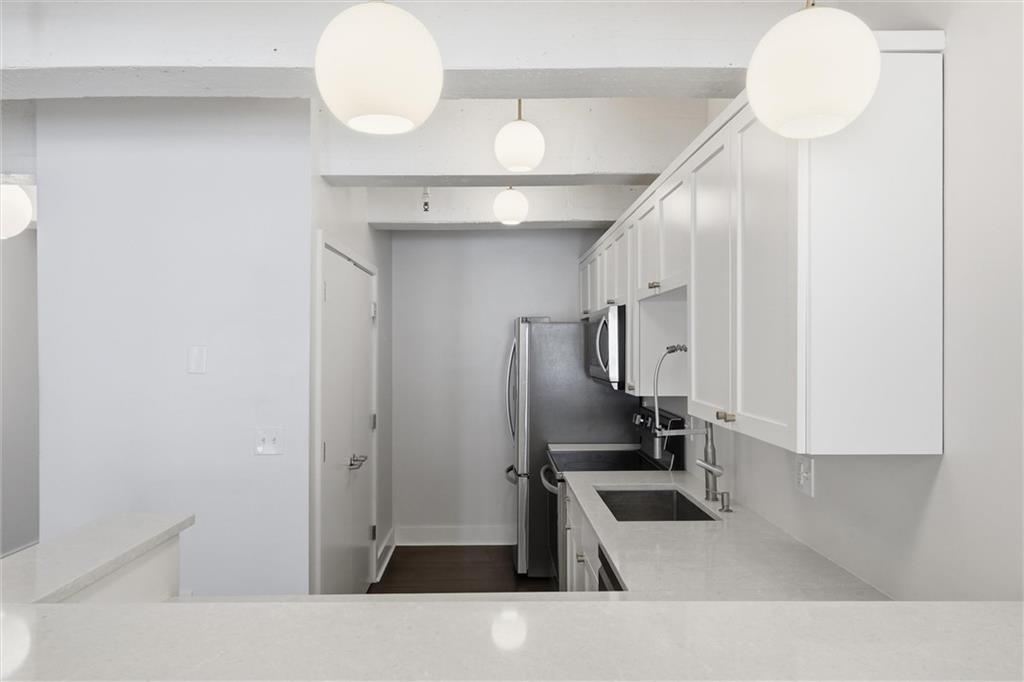 3001 Gillham Road, Unit 201 Kansas City, MO 64108 - Photo 9 of 30