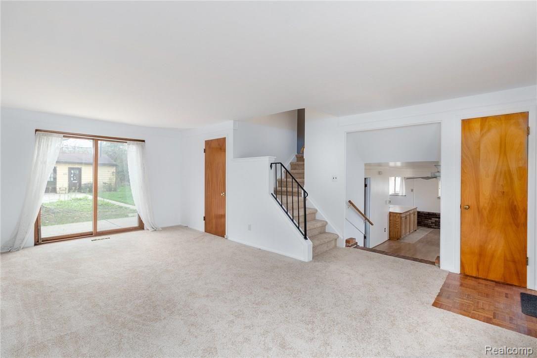 29727 Curtis Road Livonia, MI 48152 - Photo 8 of 28 Livonia_04-19-17-111.jpg