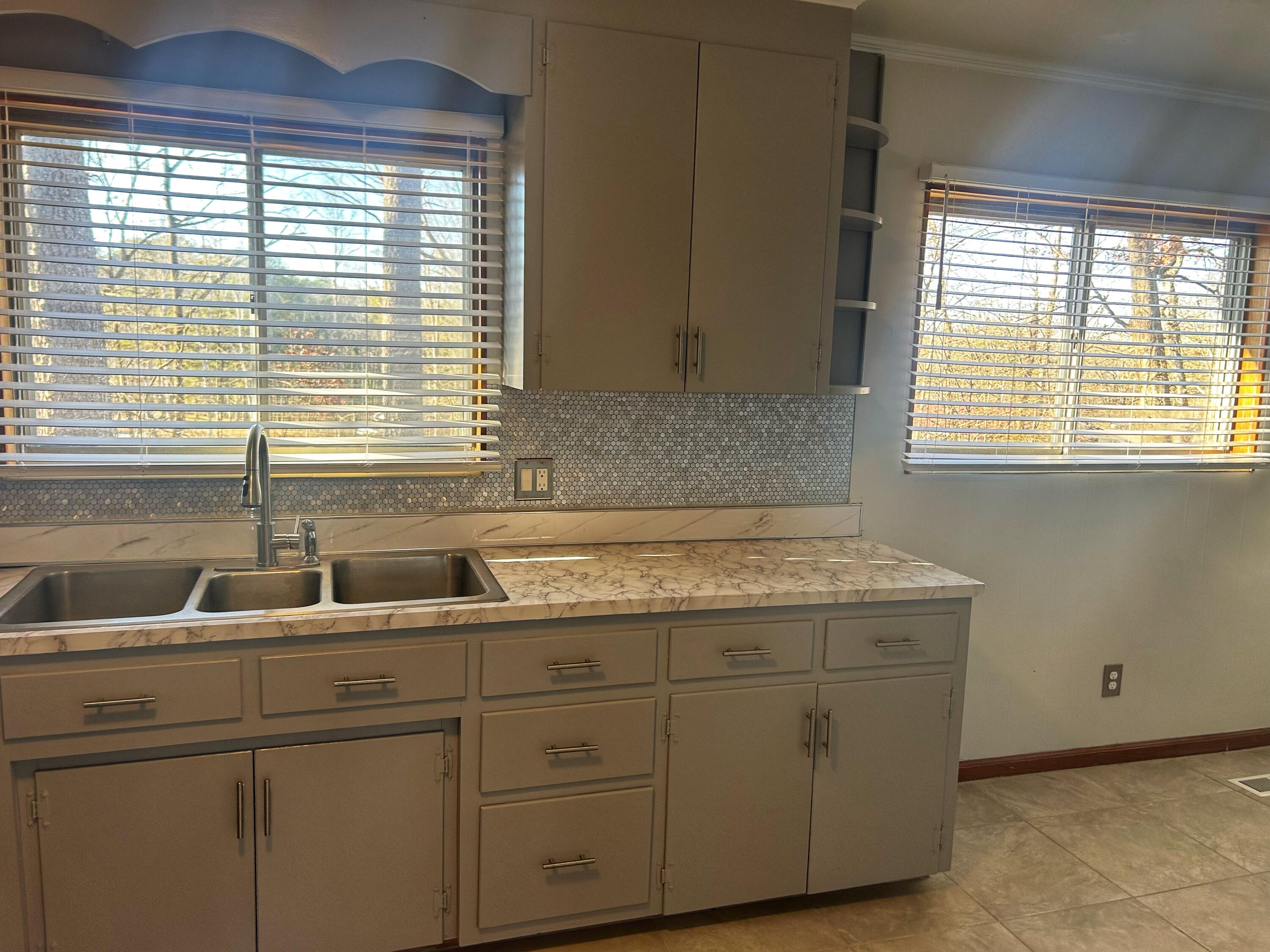 2510 Humphrey Bridge Road Southwest Cleveland, TN 37311 - Photo 11 of 28 NATURAL LIGHTING