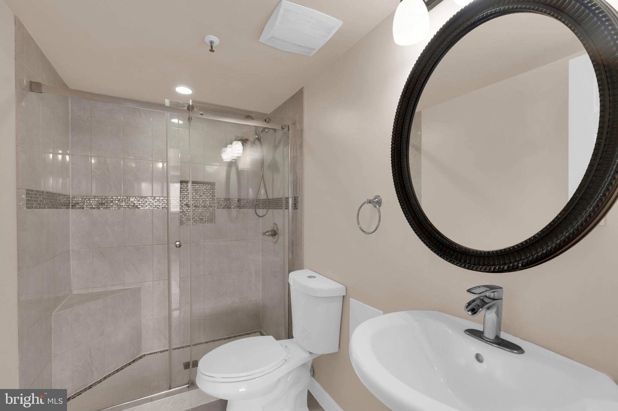 5911 Edsall Road, Unit 803 Alexandria, VA 22304 - Photo 24 of 34