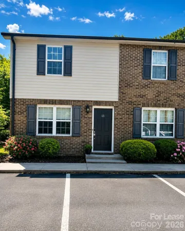 $1,100 | 1131 3rd Avenue Southwest, Hickory, NC 28602