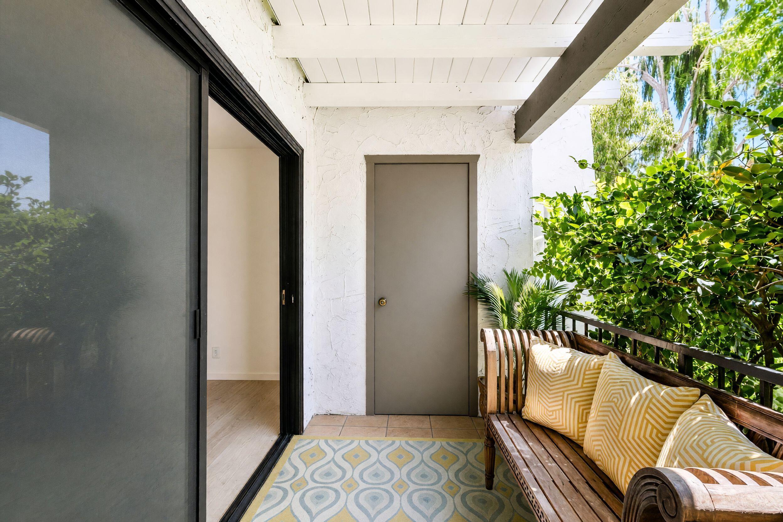 1050 Ramon Road, Unit 20 Palm Springs, CA 92264 - Photo 16 of 26 Private Patio