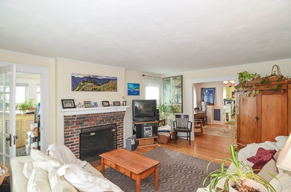 112-114 Warwick Road Newton, MA 02465 - Photo 3 of 21 Gallery Image 3
