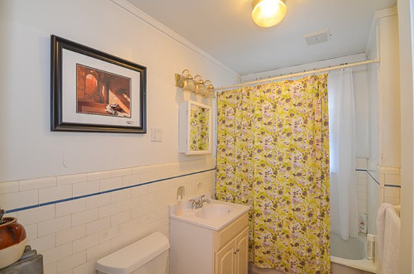 112-114 Warwick Road Newton, MA 02465 - Photo 8 of 21 Gallery Image 8