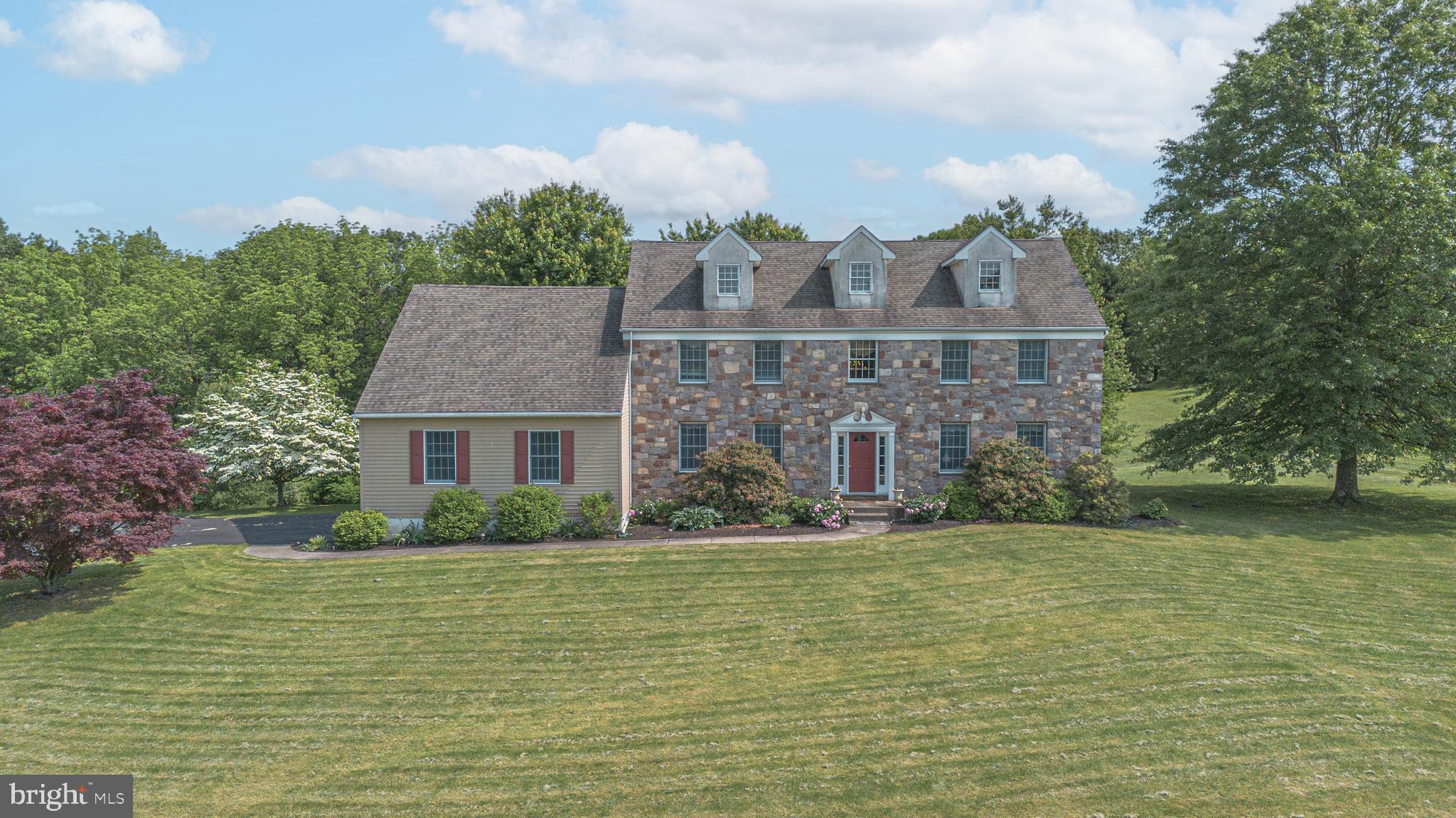 104 Gallows Run Riegelsville, PA 18077 - Photo 1 of 69