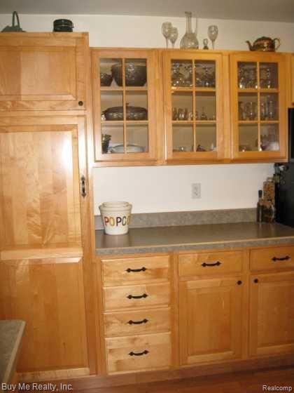 24317 Carleton West Road Belleville, MI 48111 - Photo 10 of 23 China Cabinets